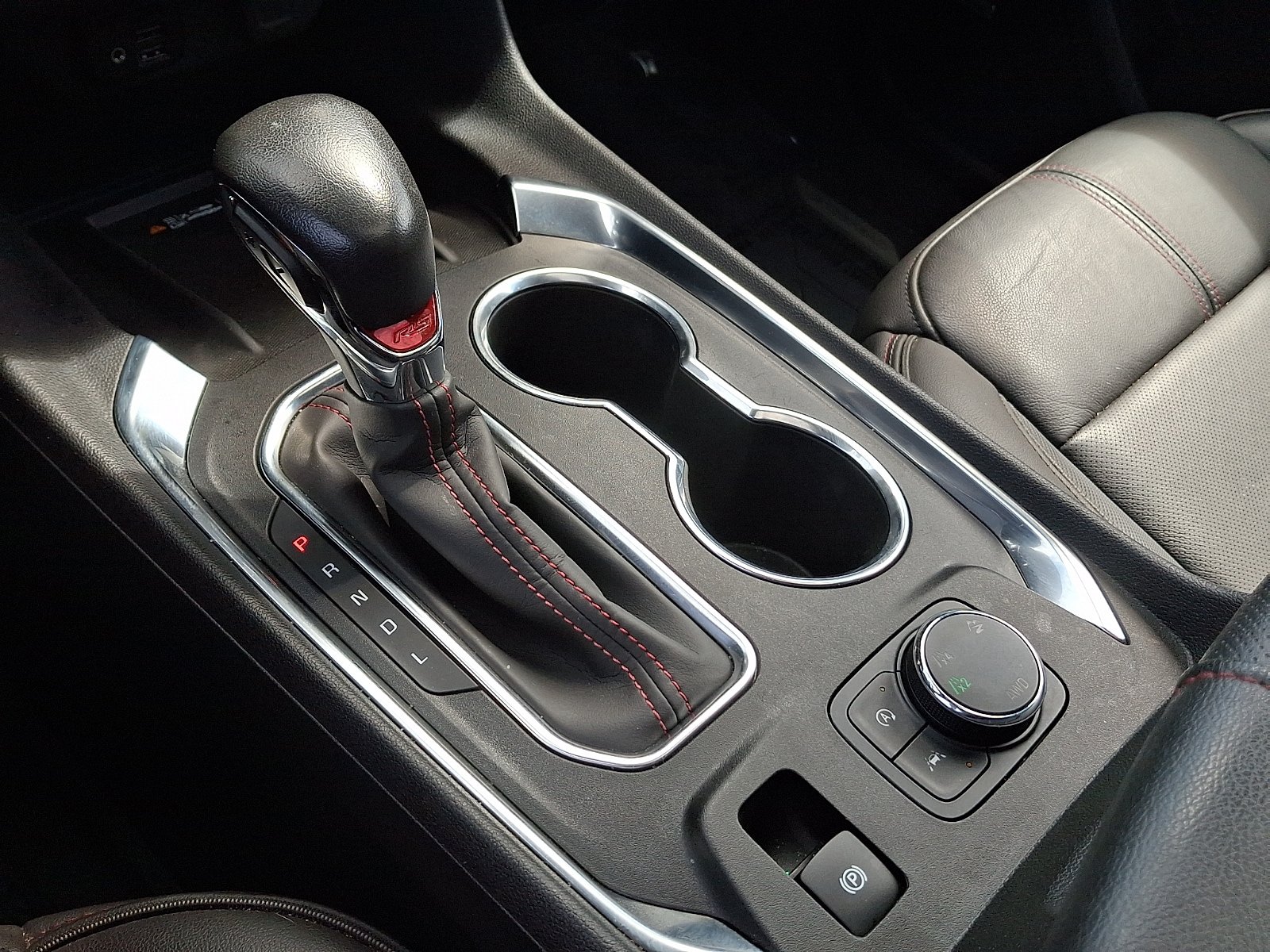 Used 2023 Chevrolet Traverse RS AWD/4WD image 15