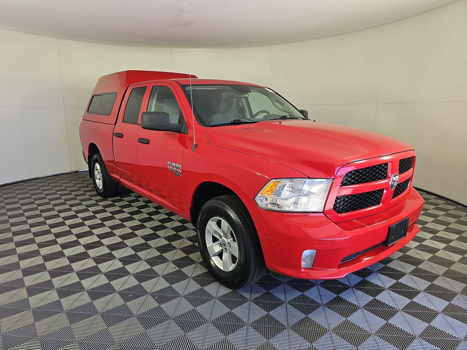 Used 2019 RAM 1500 Express AWD/4WD image 4