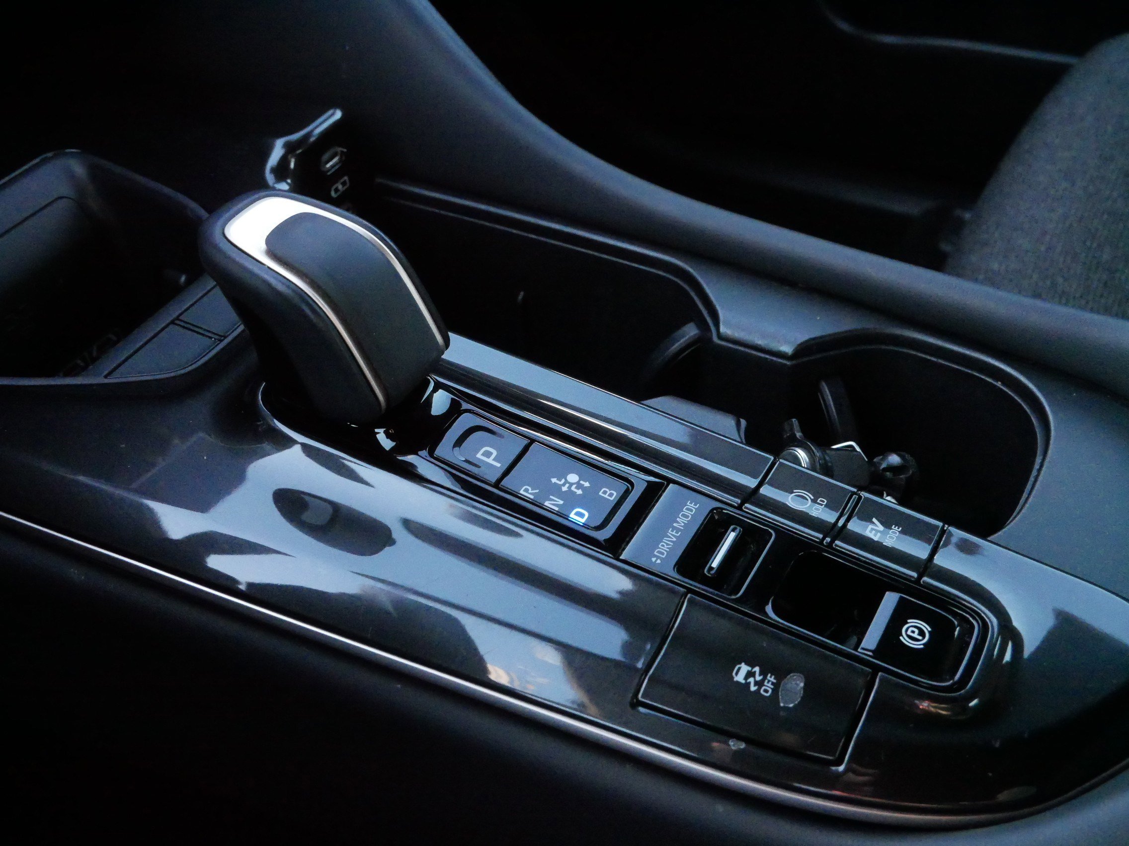 Used 2024 Toyota Crown XLE image 24