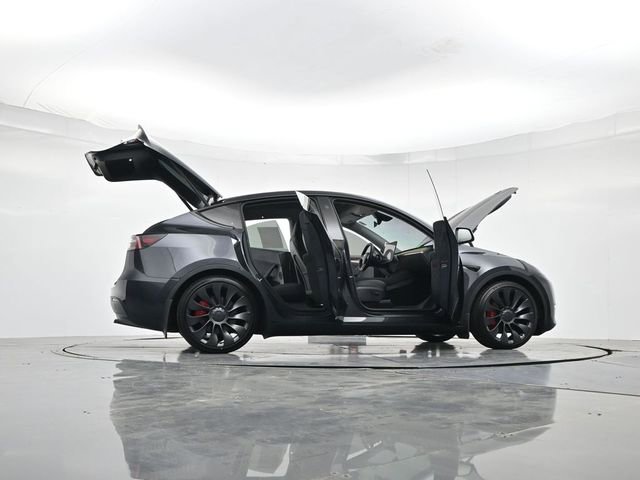 Used 2024 Tesla Model Y Performance image 51
