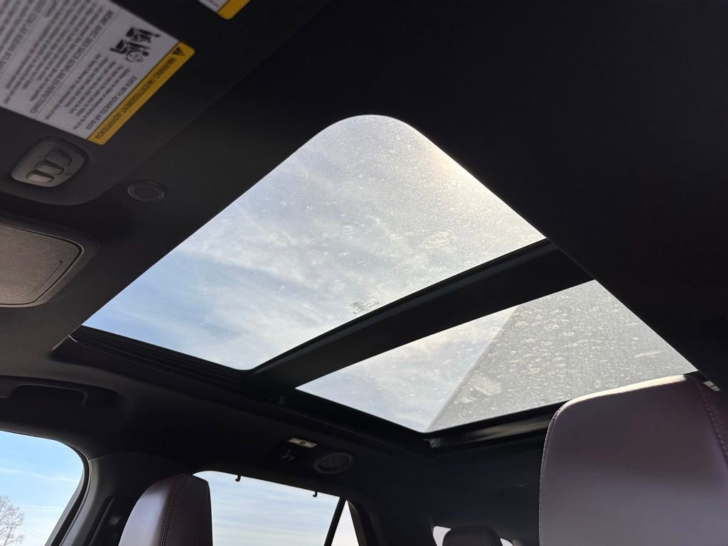 Certified 2023 Ford Explorer Platinum w/ Technology Package image 26