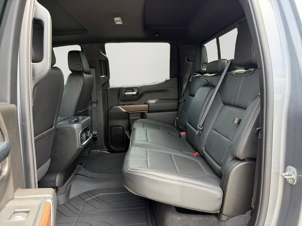 Used 2022 Chevrolet Silverado 1500 High Country w/ Technology Package AWD/4WD image 15