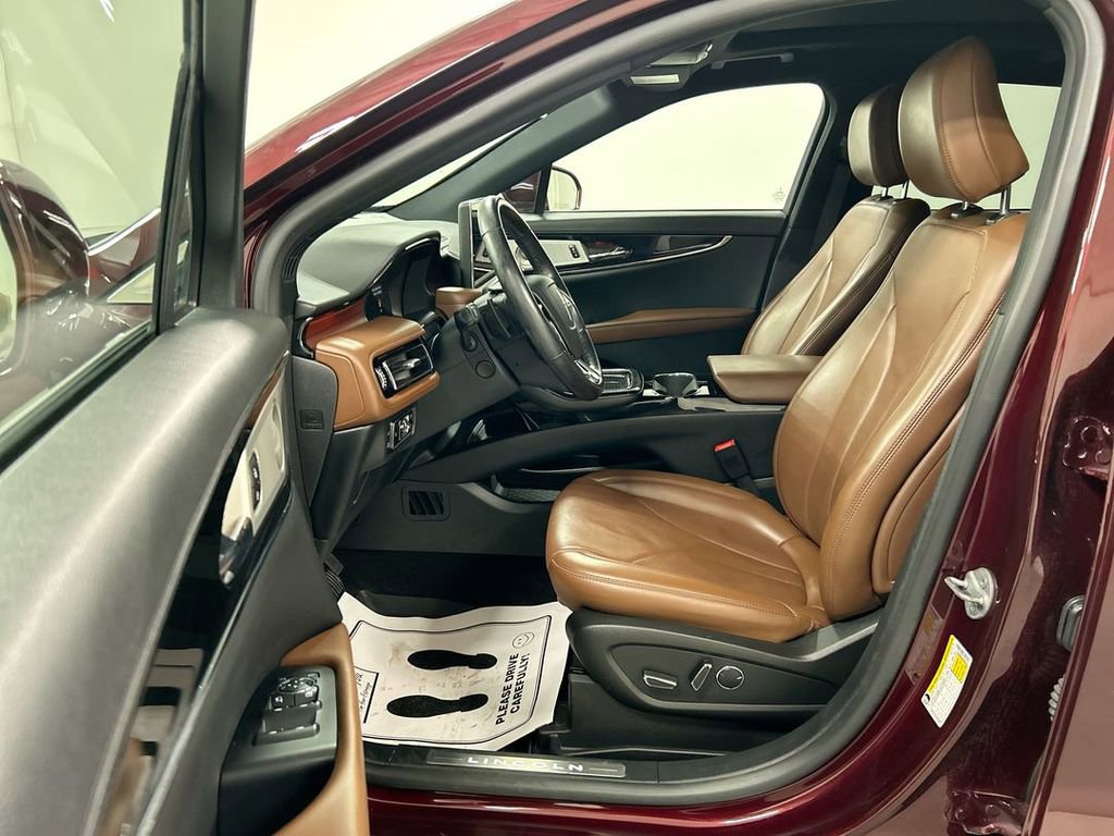 Used 2023 Lincoln Nautilus Reserve w/ Equipment Group 202A image 9