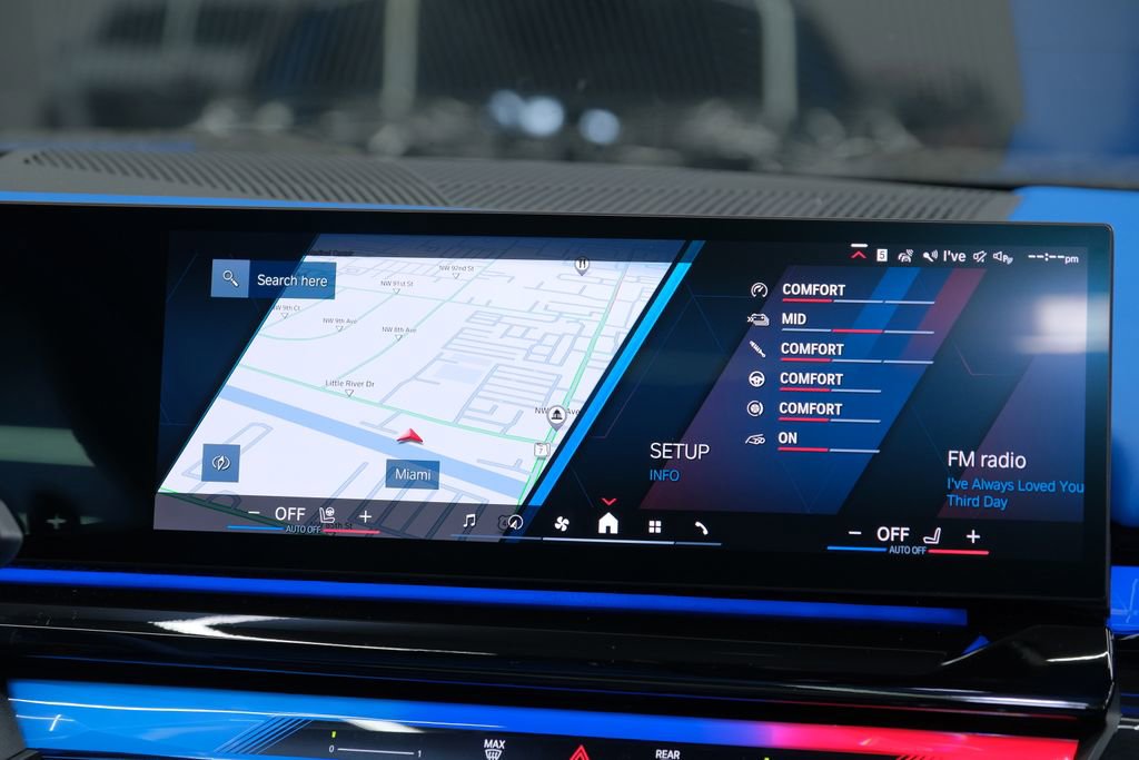 Used 2025 BMW M5 image 60