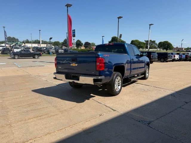 Used 2018 Chevrolet Silverado 1500 LT w/ All Star Edition AWD/4WD image 3