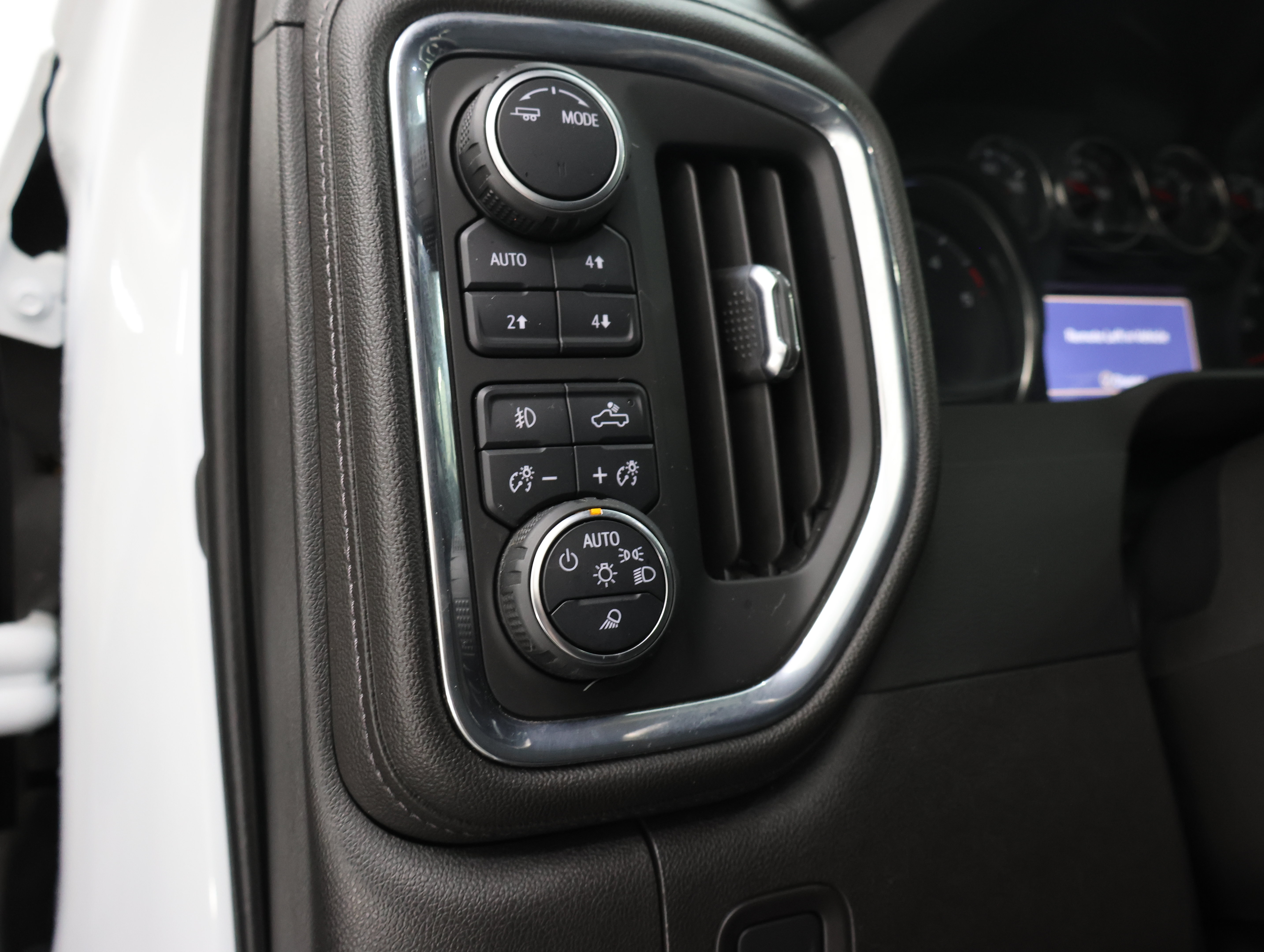 Used 2023 Chevrolet Silverado 2500 LTZ AWD/4WD image 44