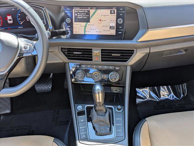 Used 2020 Volkswagen Jetta SEL Premium image 12