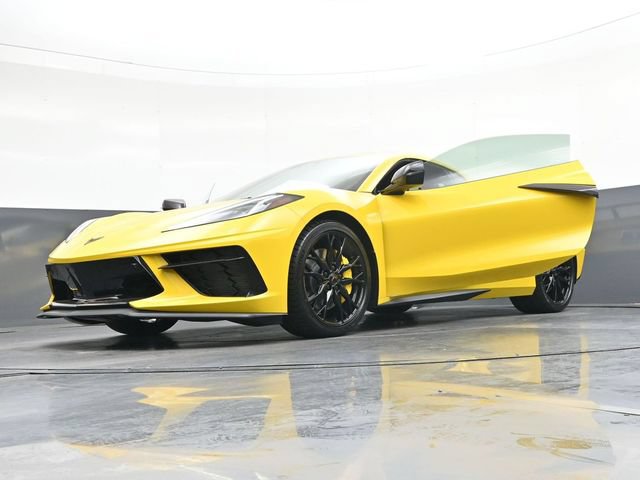 Used 2025 Chevrolet Corvette Stingray Premium Cpe w/ Z51 Performance Package RWD image 49