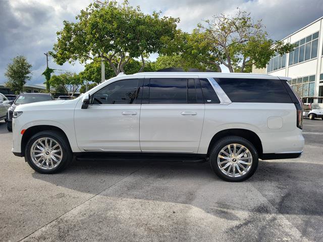 Certified 2023 Cadillac Escalade ESV Premium Luxury image 2