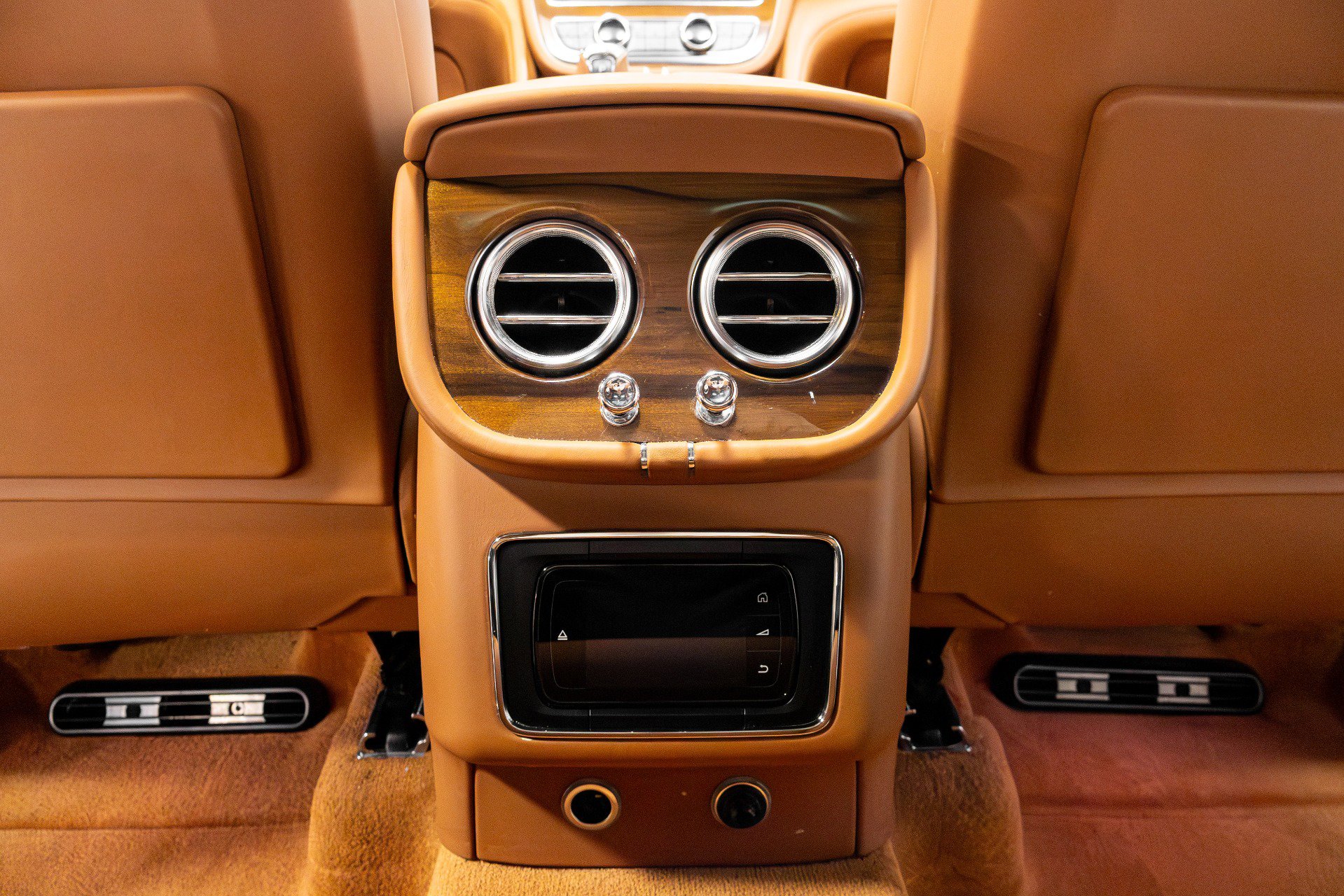 Used 2019 Bentley Bentayga image 26