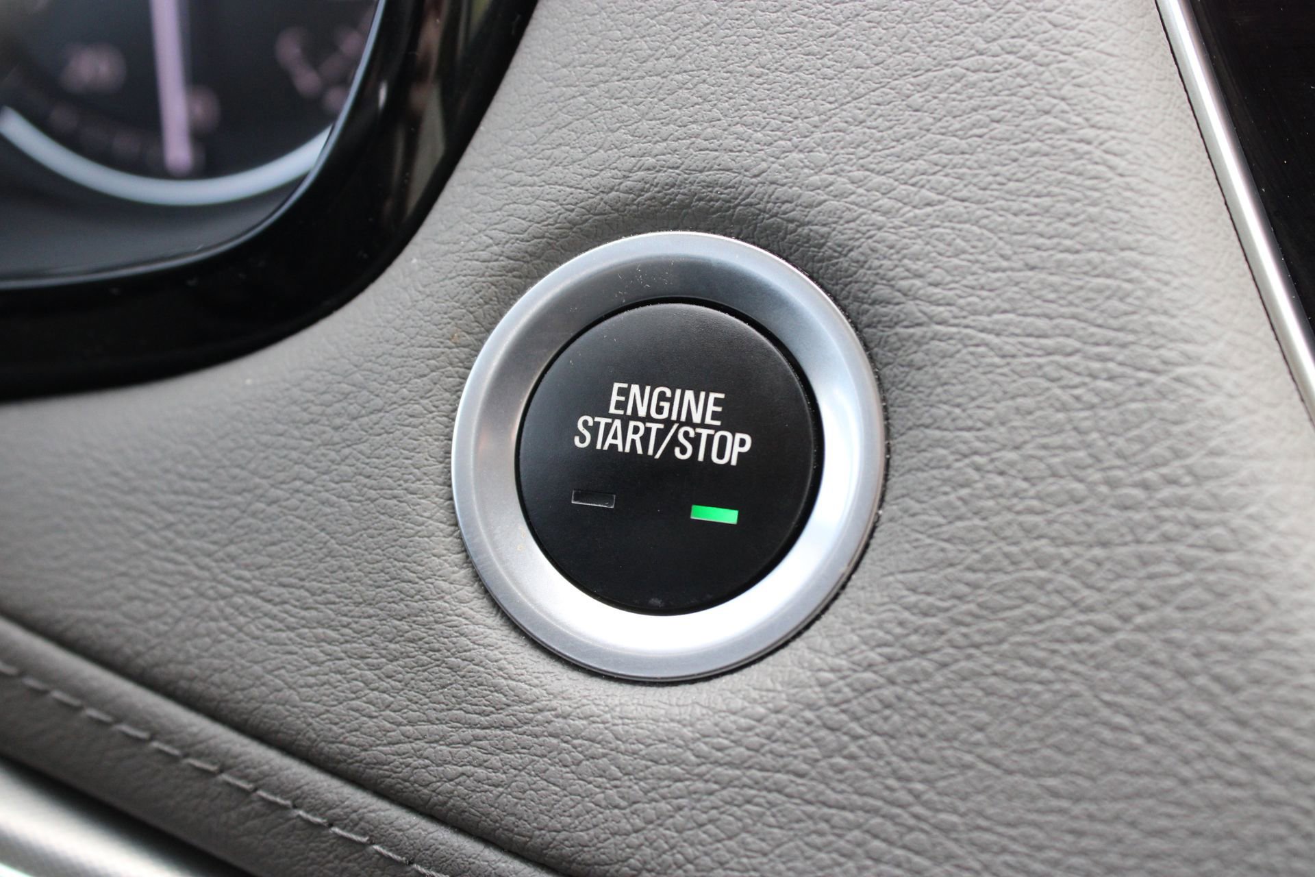 Used 2024 Cadillac XT5 Premium Luxury w/ LPO, Floor Liner Package AWD/4WD image 40