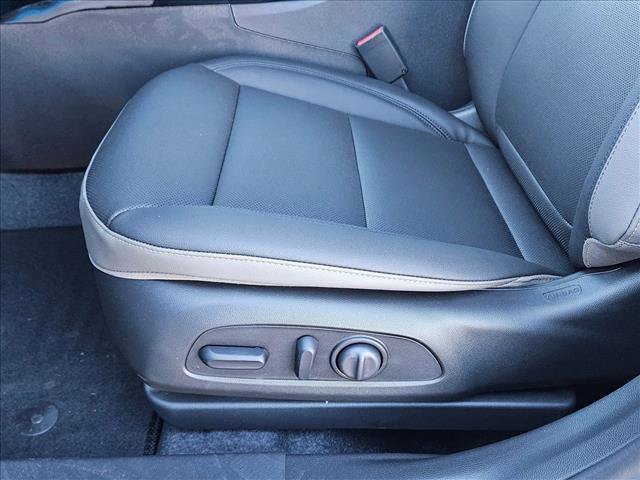 New 2026 Chevrolet Trax ACTIV w/ Sunroof Package image 4