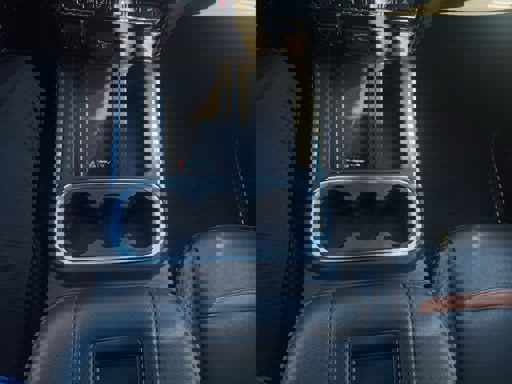 Used 2021 GMC Sierra 1500 AT4 w/ Technology Package image 11