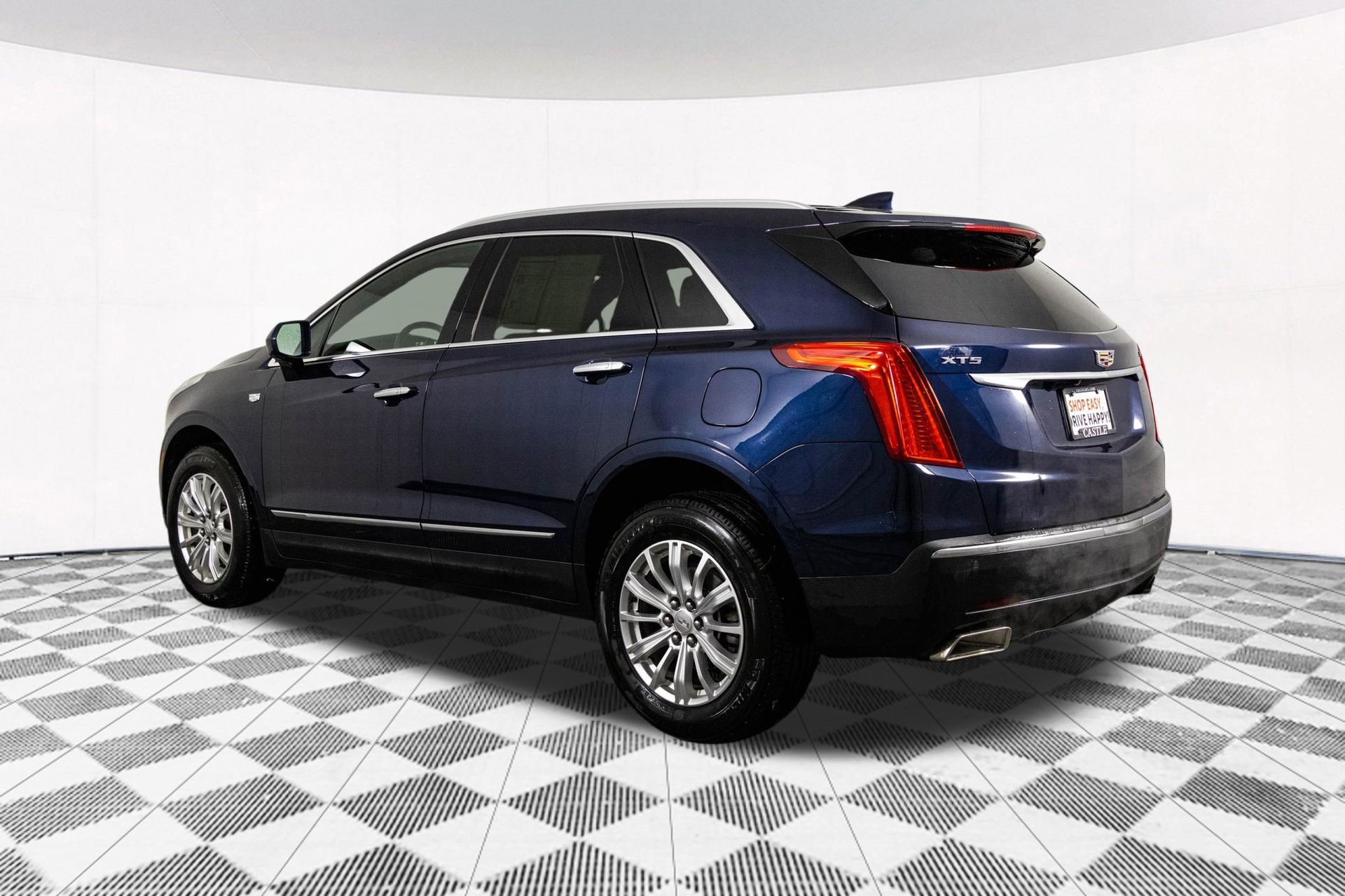 Used 2017 Cadillac XT5 FWD image 13
