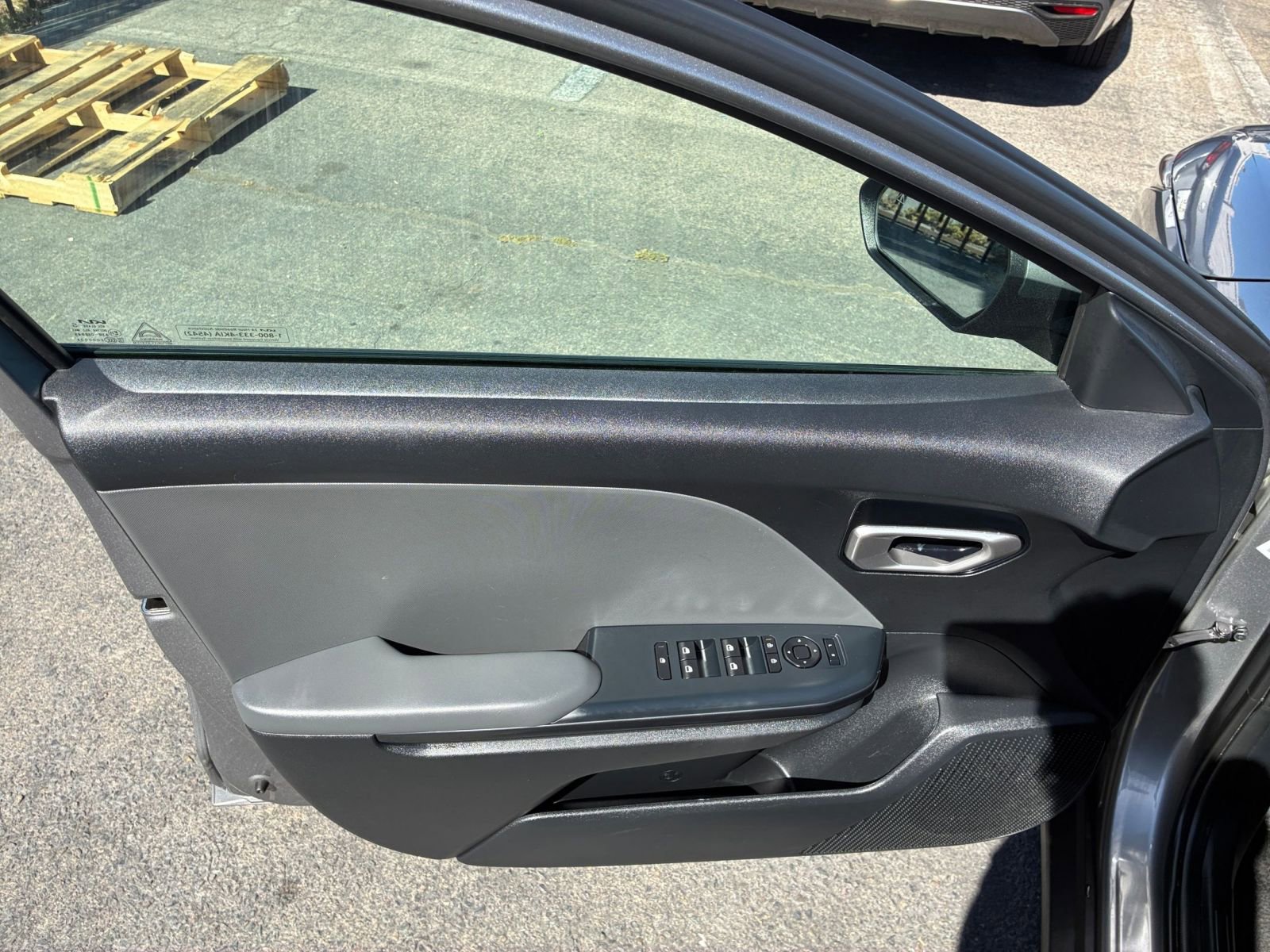 Used 2025 Kia K4 FWD image 18