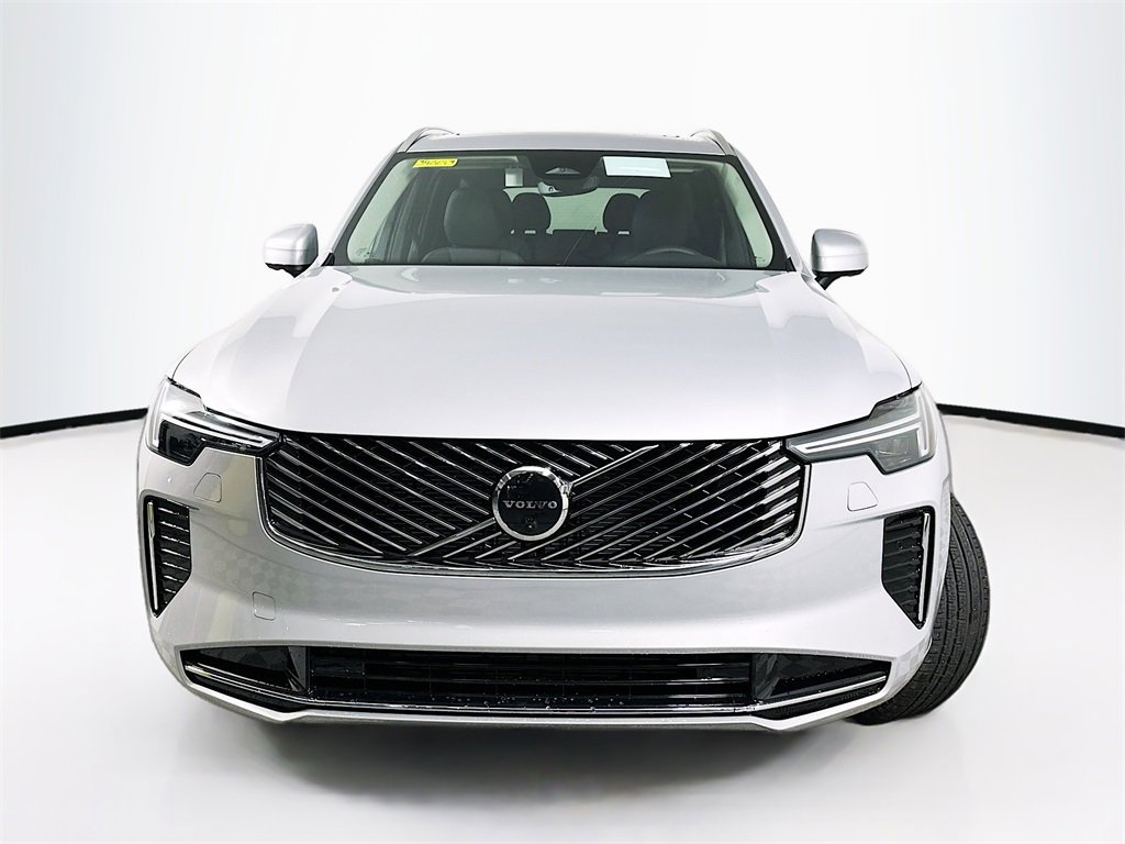 Used 2025 Volvo XC90 B5 Plus w/ Protection Package Premier image 5