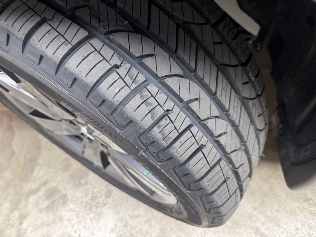 Used 2023 Honda Pilot Sport image 32