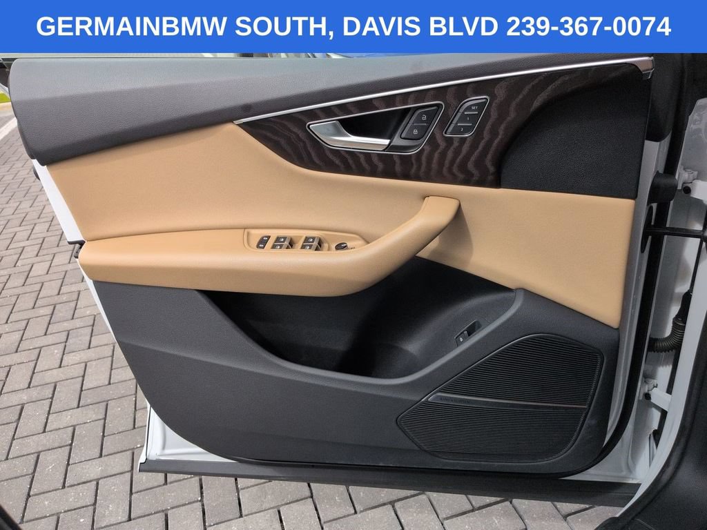 Used 2020 Audi Q8 Premium Plus w/ Premium Plus Package AWD/4WD image 30