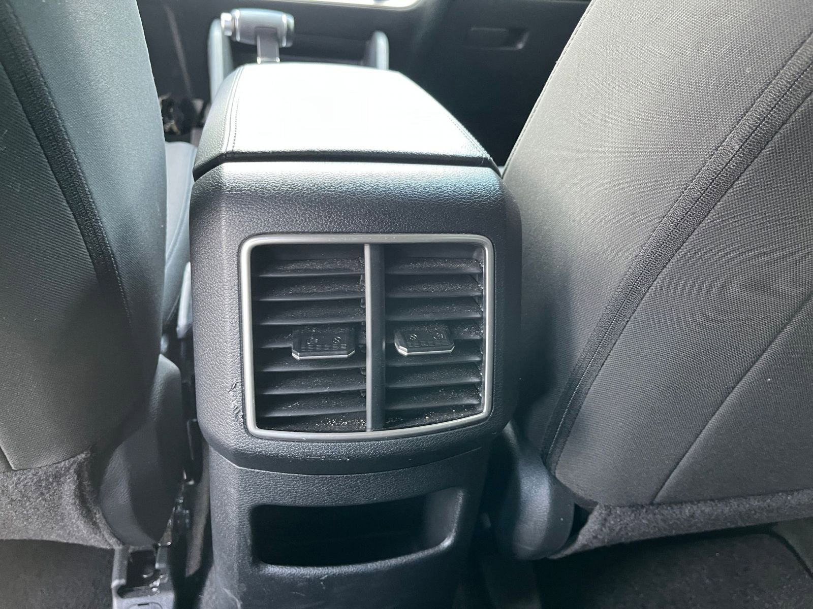 Used 2025 Kia Sportage LX FWD image 22