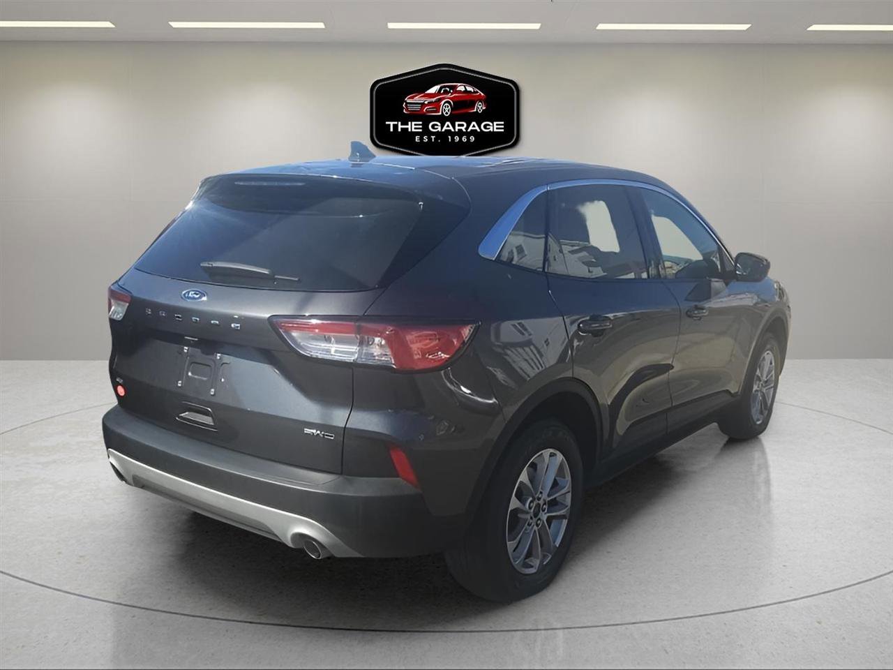 Used 2020 Ford Escape SE AWD/4WD image 8