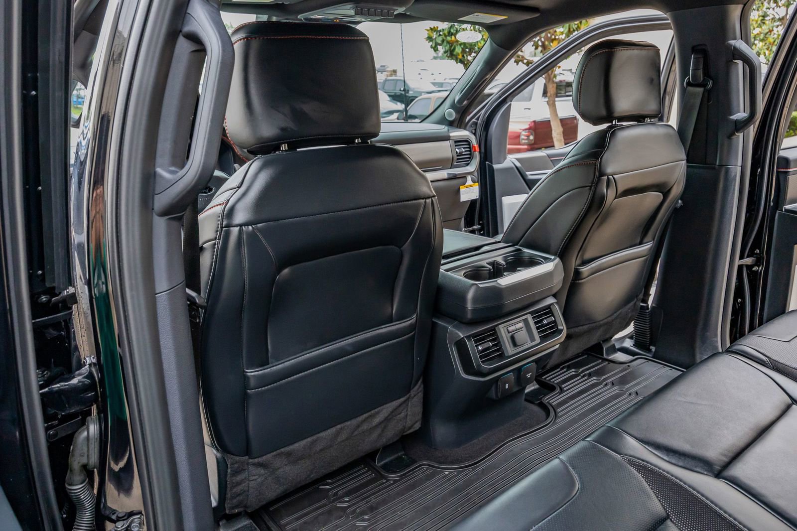 Used 2025 Ford F150 Raptor AWD/4WD image 35