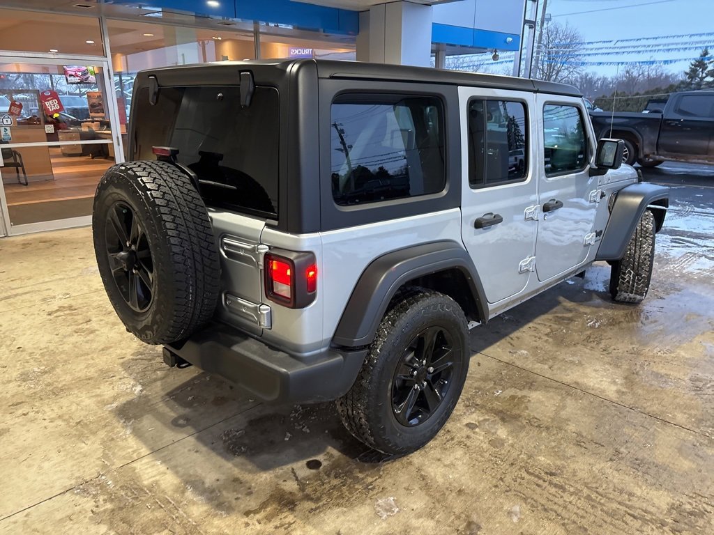 Used 2023 Jeep Wrangler Sport image 5