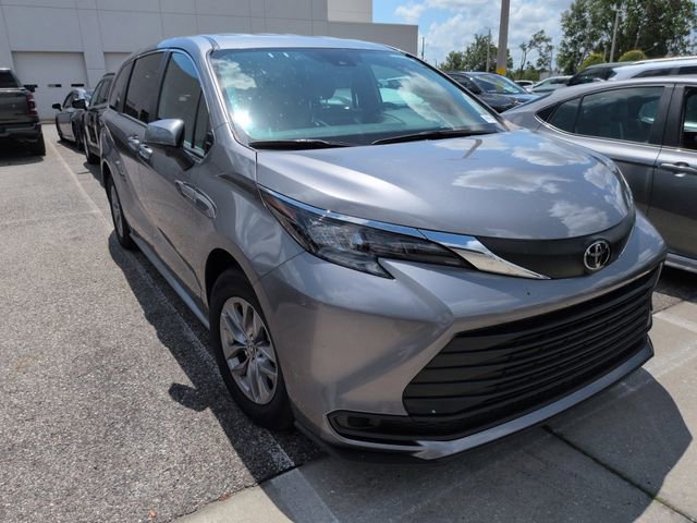 Certified 2026 Toyota Sienna LE FWD video 1
