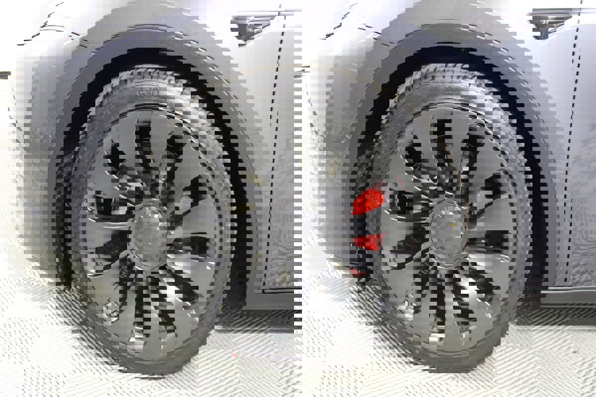 Used 2022 Tesla Model Y Performance image 4