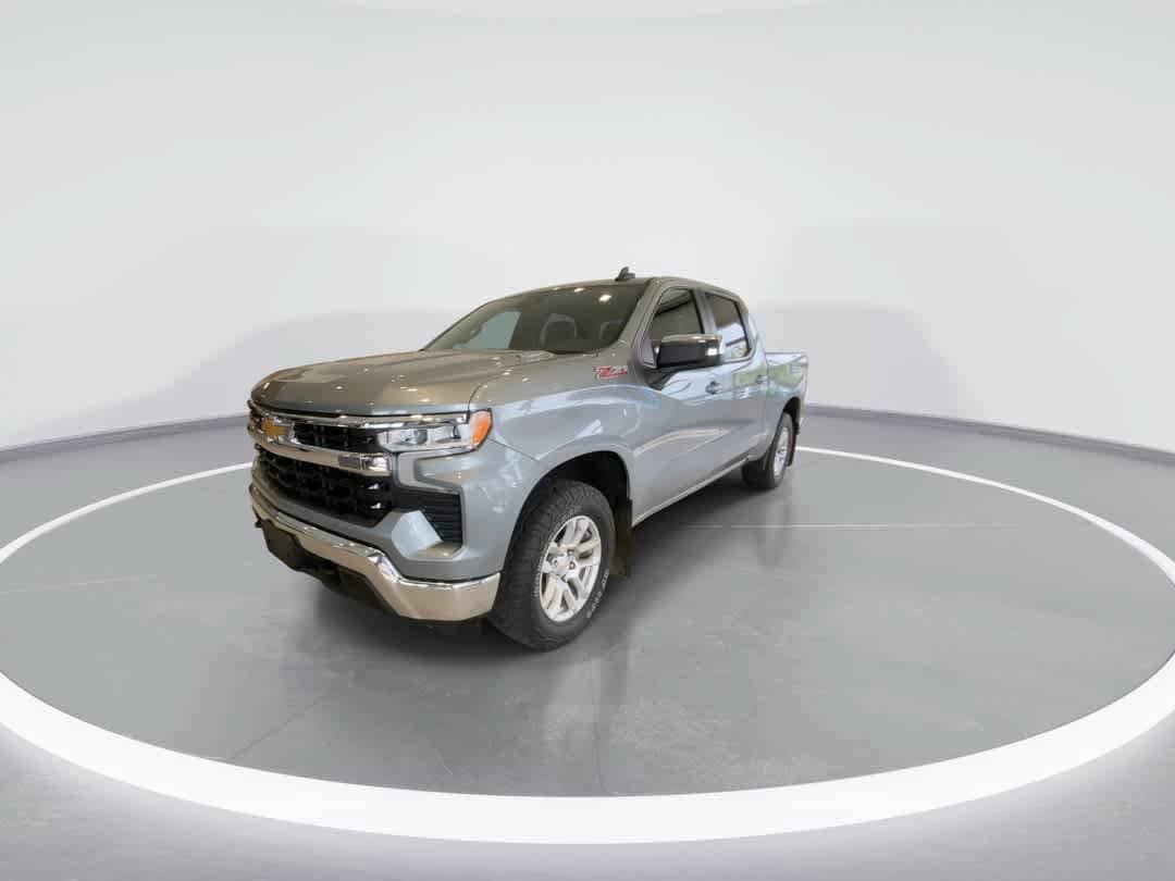 Used 2023 Chevrolet Silverado 1500 LT AWD/4WD image 4