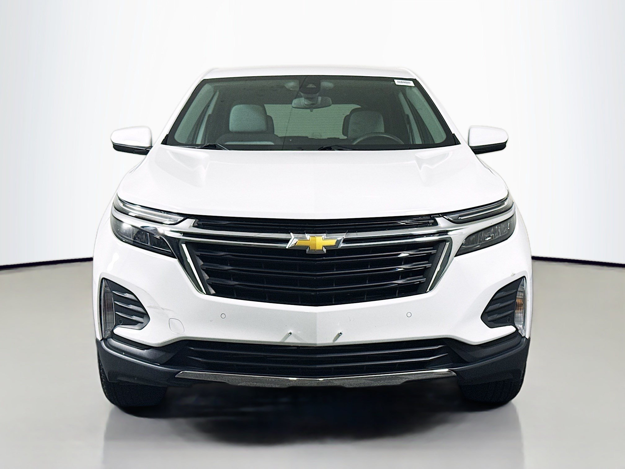 Used 2023 Chevrolet Equinox LT FWD image 2