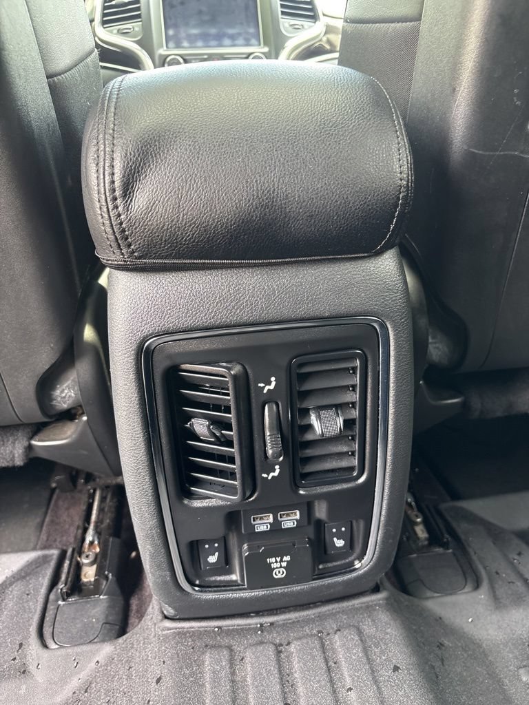 Used 2018 Jeep Grand Cherokee Overland w/ Interior Metal Package AWD/4WD image 19