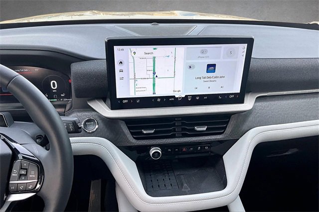 Certified 2025 Ford Explorer Platinum w/ Ultimate Package image 4