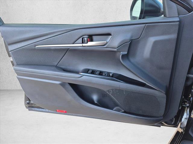 Used 2025 Toyota Camry SE FWD image 14