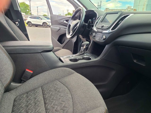 Used 2024 Chevrolet Equinox LT AWD/4WD image 17