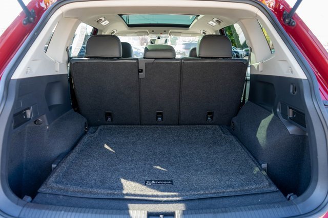 Used 2021 Volkswagen Tiguan SE image 11