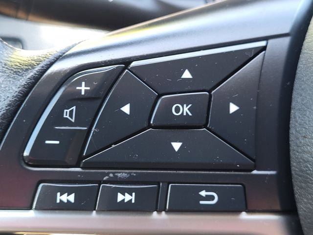 Used 2023 Nissan Altima 2.5 SV FWD image 11