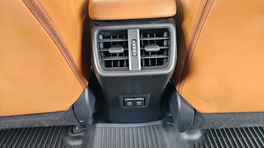 Used 2019 Lexus UX 250h w/ Premium Package image 14