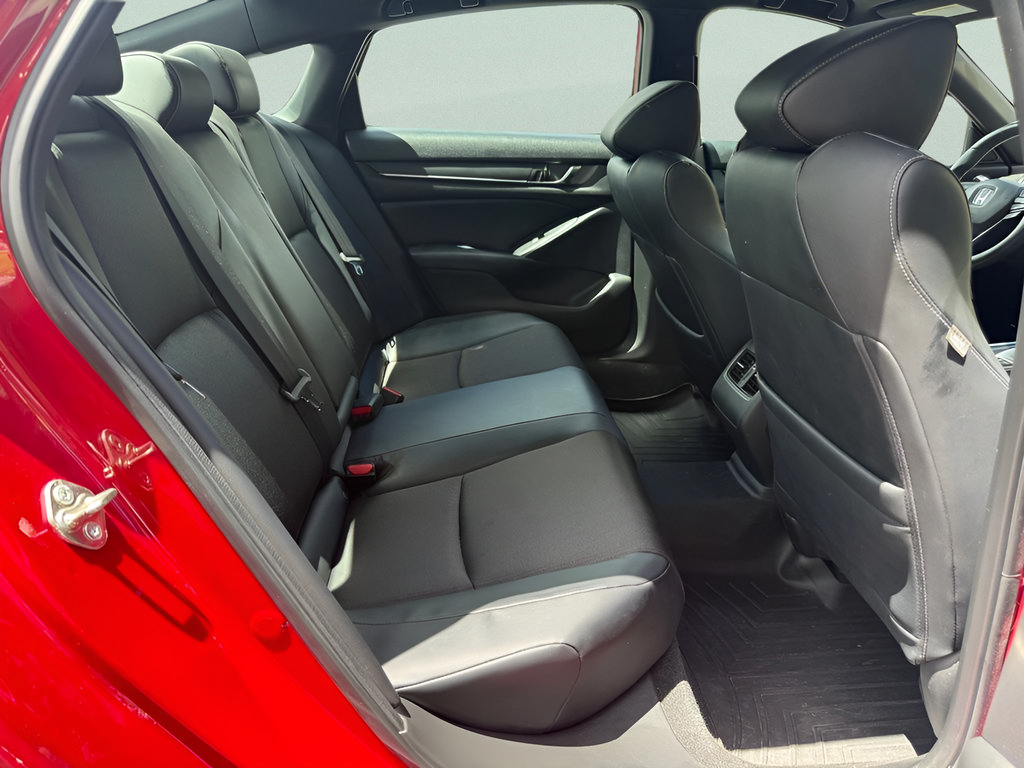 Used 2018 Honda Accord Sport image 13