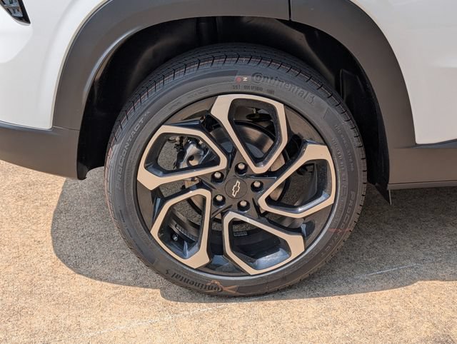 New 2026 Chevrolet Trax RS w/ Driver Confidence Package FWD image 3