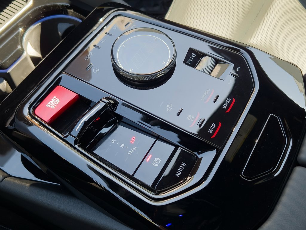New 2026 BMW M5 w/ Executive Package image 12