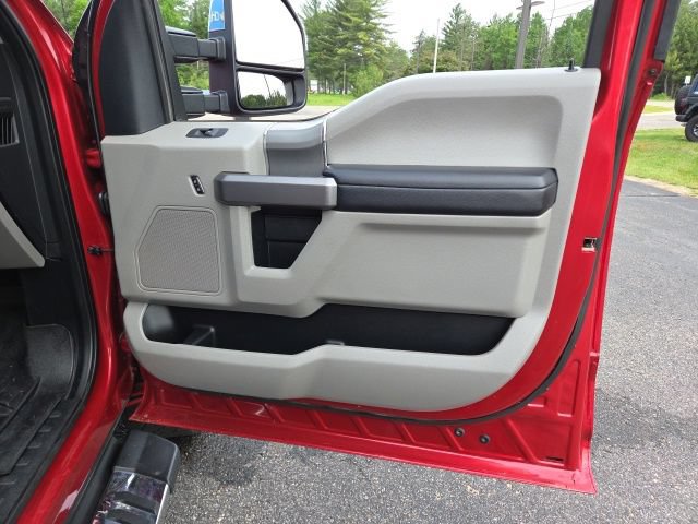 Used 2020 Ford F250 XLT w/ XLT Premium Package AWD/4WD image 39