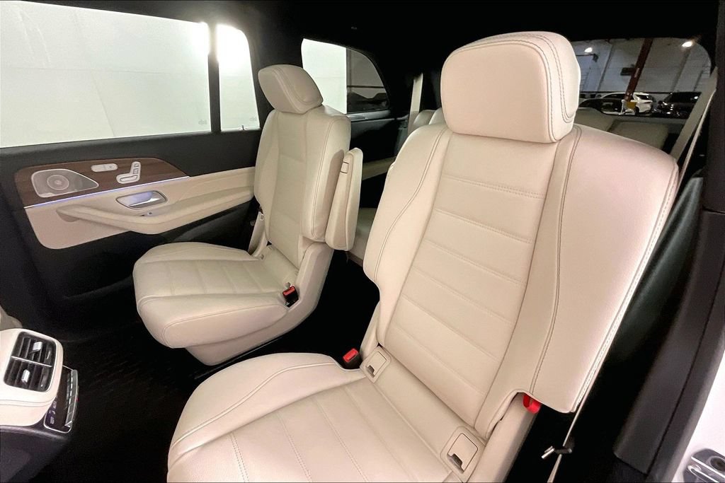 Certified 2025 Mercedes-Benz GLS 580 4MATIC image 18