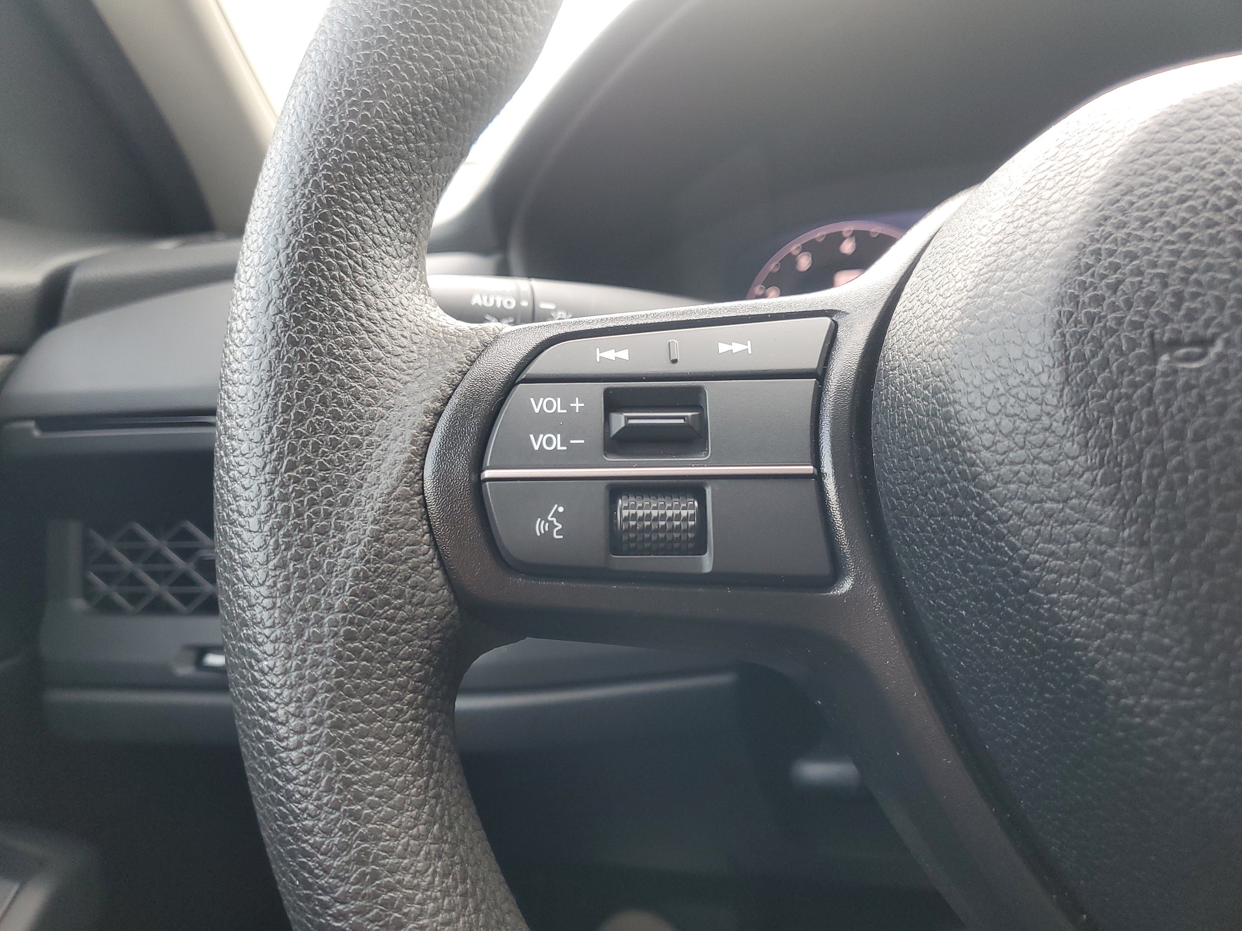 Used 2025 Honda Accord LX image 4