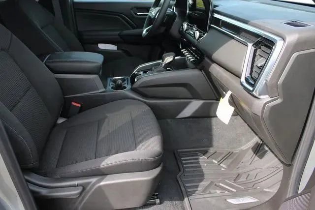 New 2026 GMC Canyon Elevation w/ Convenience Package image 17