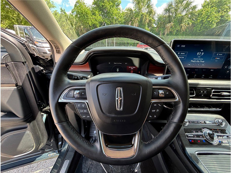 Used 2021 Lincoln Nautilus Reserve image 26