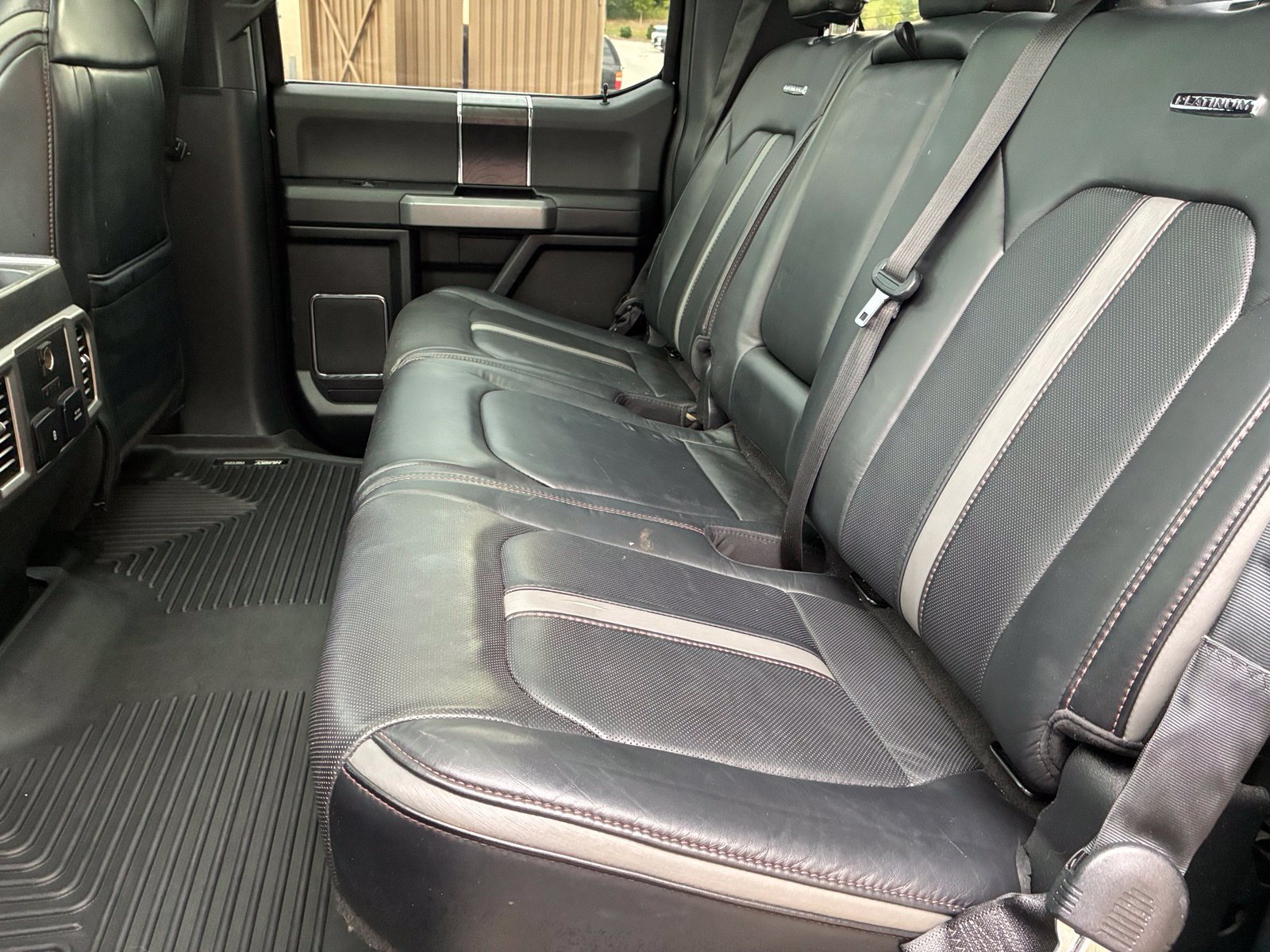 Used 2018 Ford F150 Platinum w/ Equipment Group 701A Luxury AWD/4WD image 15
