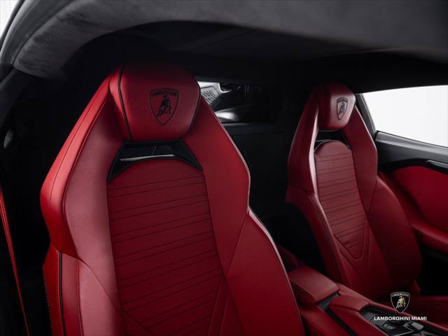 Used 2025 Lamborghini Revuelto AWD/4WD image 48