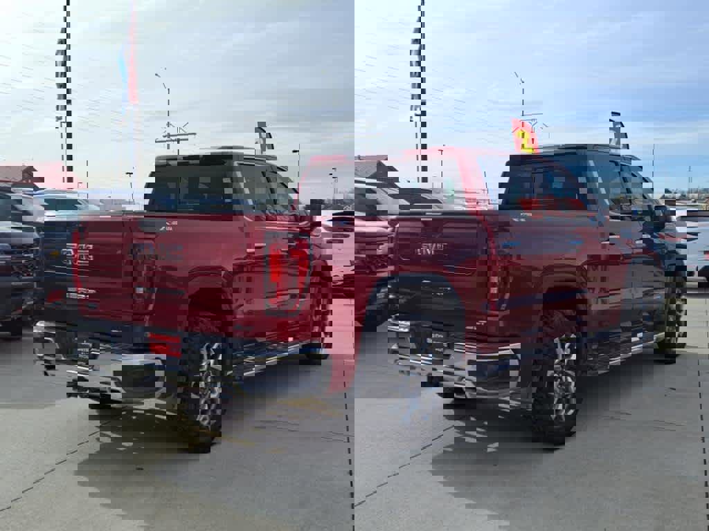 Used 2022 GMC Sierra 1500 SLT image 3