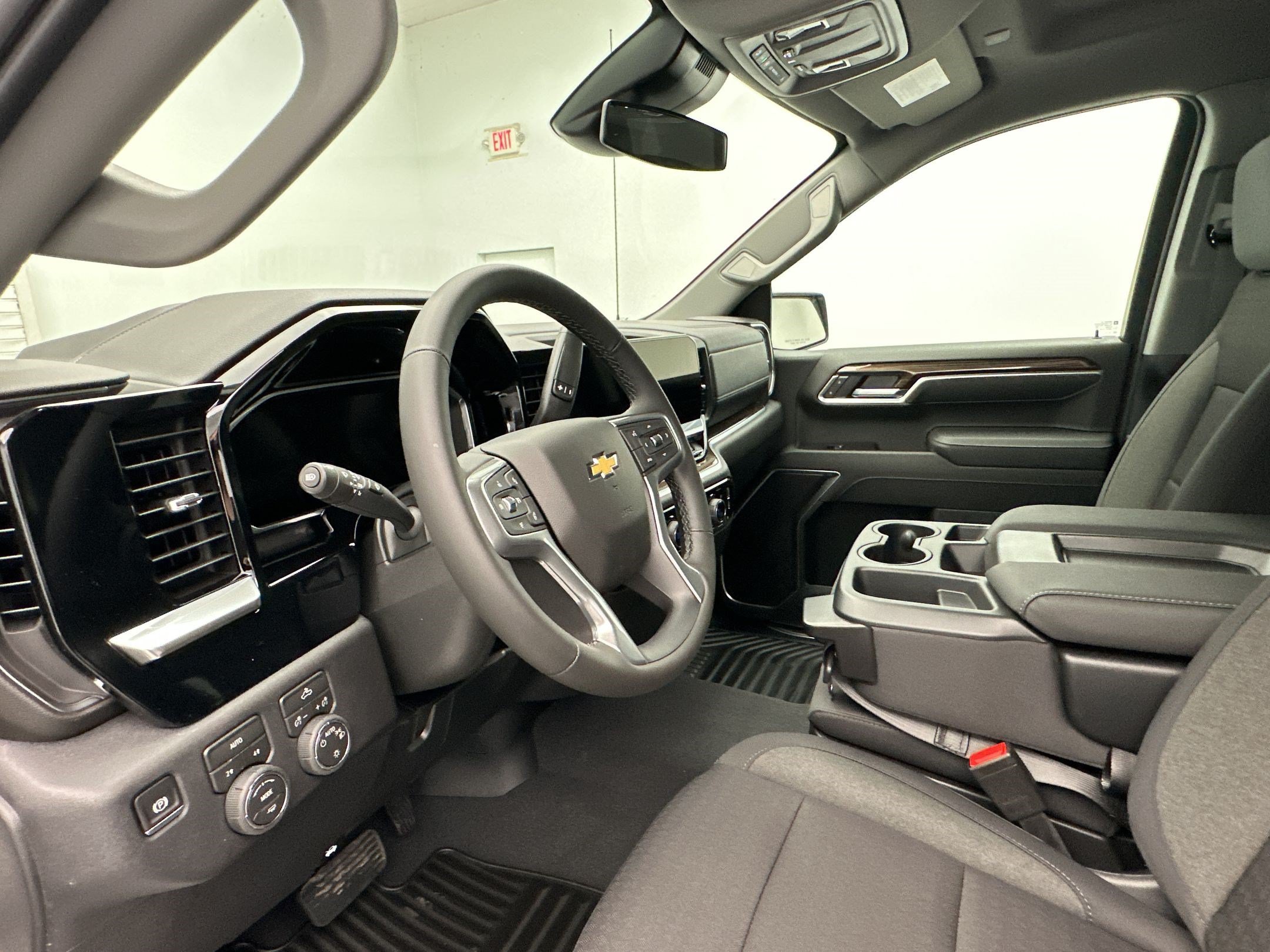 New 2026 Chevrolet Silverado 1500 LT AWD/4WD image 4