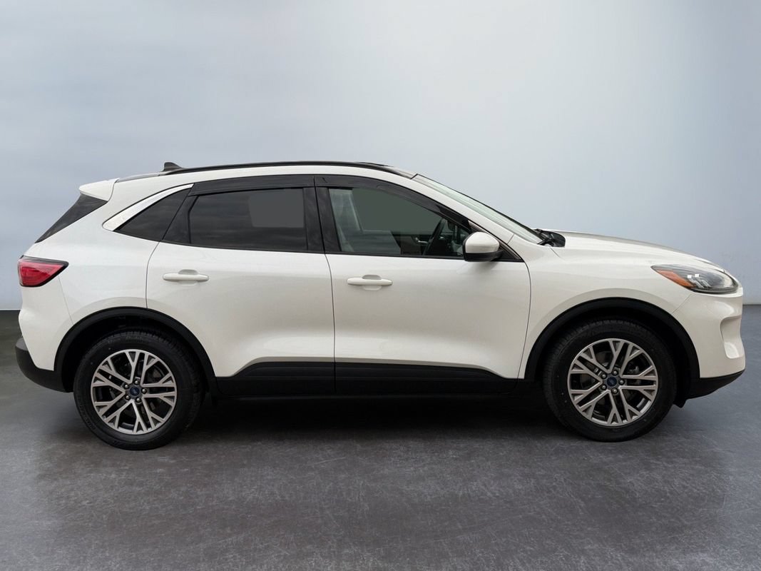 Used 2022 Ford Escape SEL w/ Technology Package AWD/4WD image 4